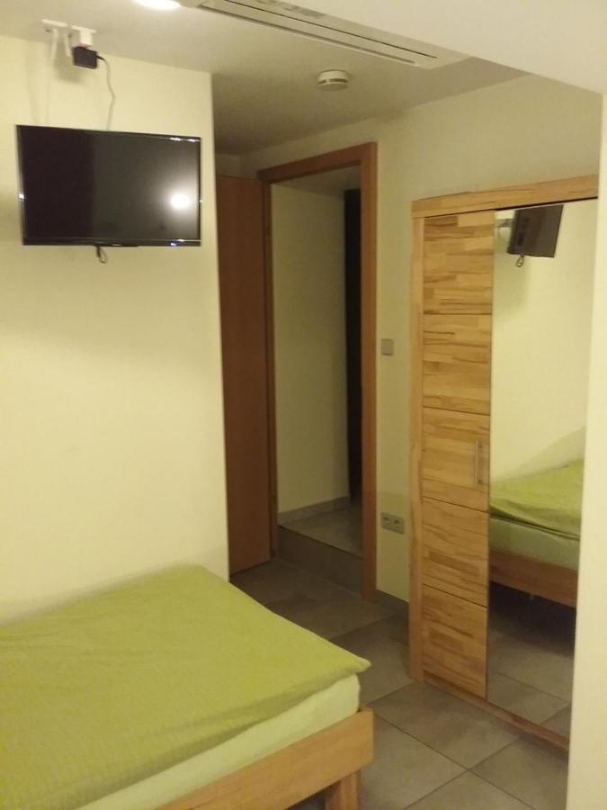 Pension Wauri , Gästezimmer Waldenbuch Exterior foto